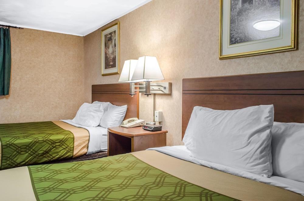 Econo Lodge Bellefonte I-99 photo 20