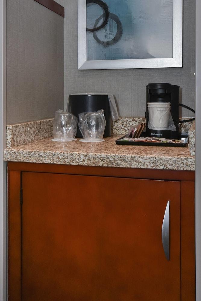 Courtyard Marriott Concord photo 6
