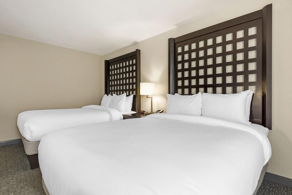 Comfort Inn Plano-Dallas photo 21