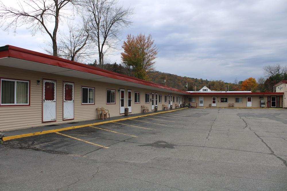 Claremont Motor Lodge photo 9