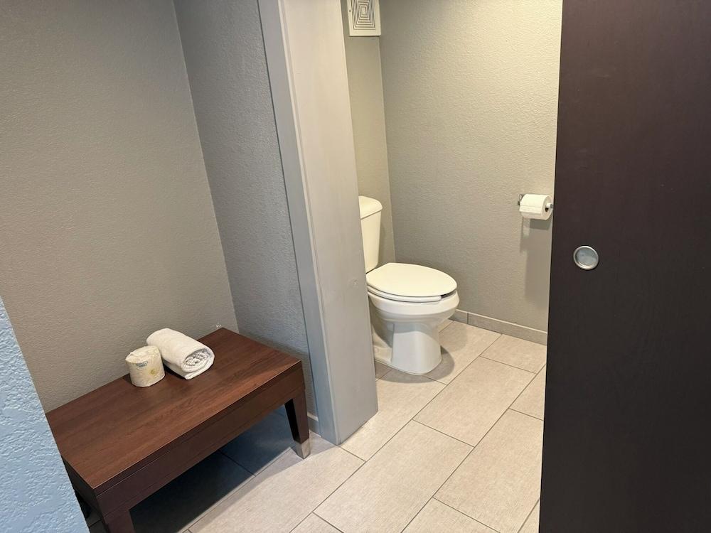 Sonesta Essential Rapid City photo 42