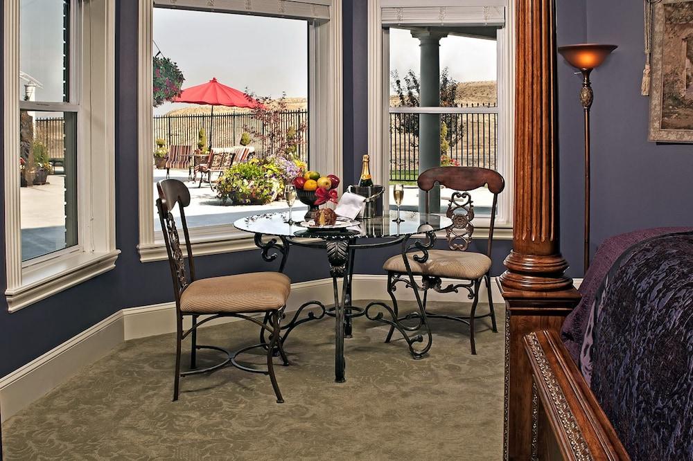 Cameo Heights Mansion photo 19