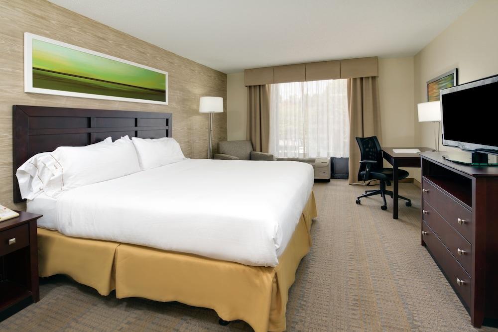 Holiday Inn Express Wilkesboro by IHG photo 4