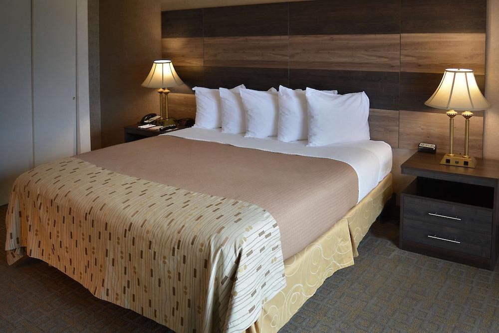 Clarion Hotel Philadelphia International Airport photo 14