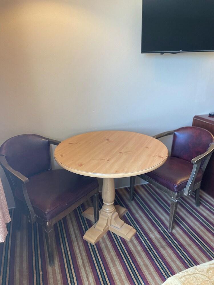 Rawlins Western Lodge photo 15