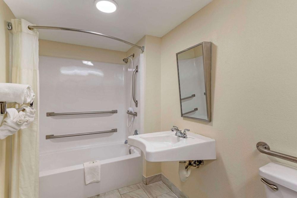 Quality Inn Cordele photo 23