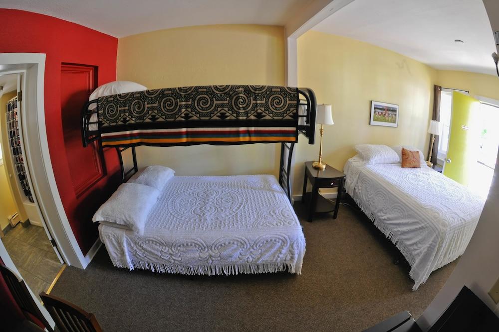The Lava Hotel photo 4