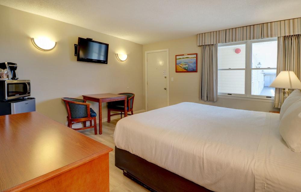 Atlantic Oceanfront Hotel photo 33
