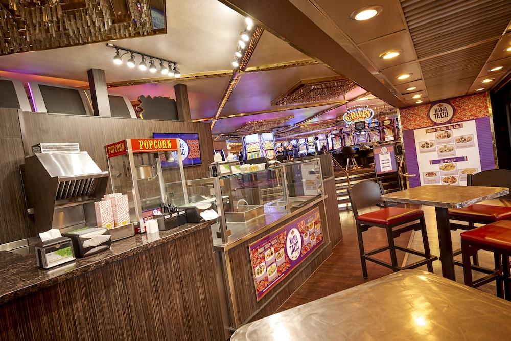 Four Queens Hotel and Casino photo 35