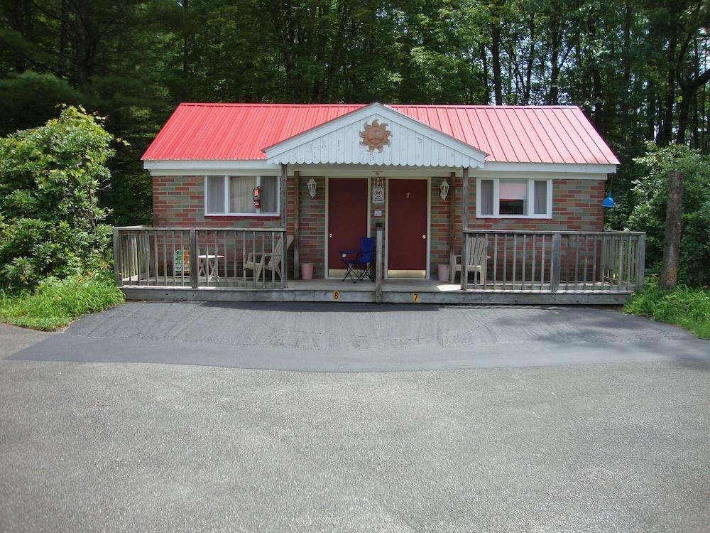 Paradise Resort and Cabins photo 10