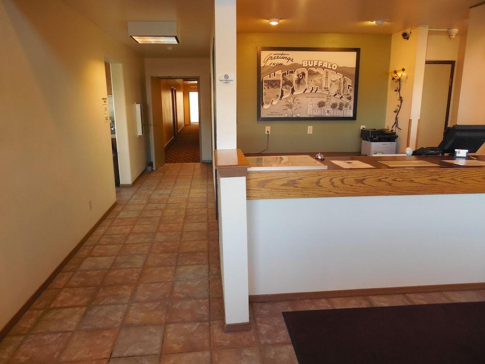 Super 8 by Wyndham Buffalo photo 23