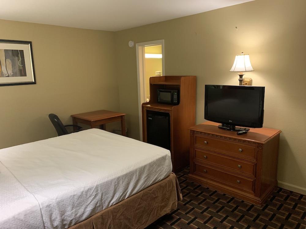 Heritage Inn photo 14