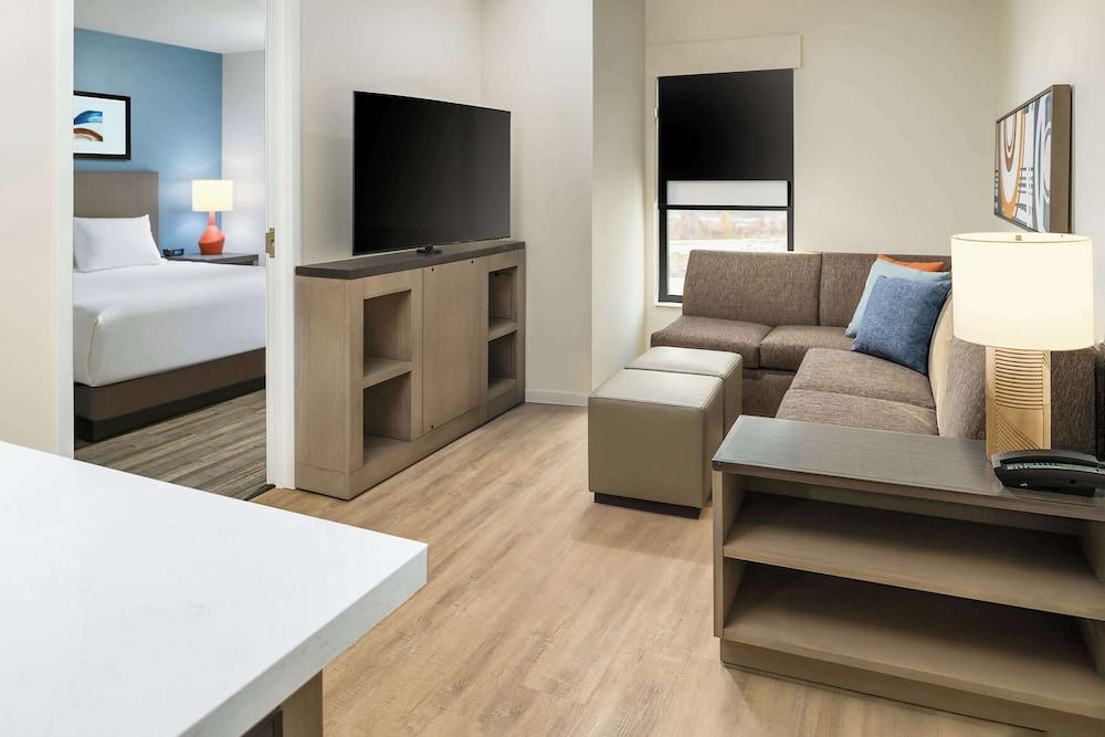 Hyatt House Auburn Hills / Detroit photo 17