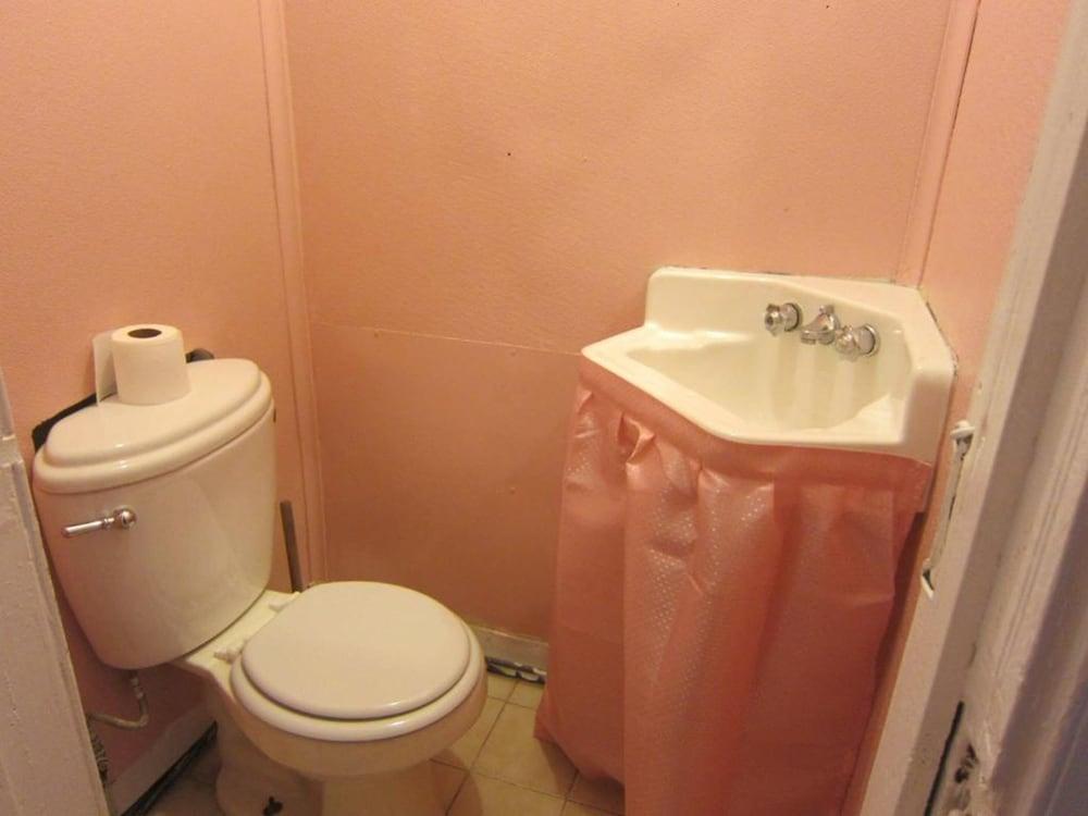 Neptune Hotel photo 5