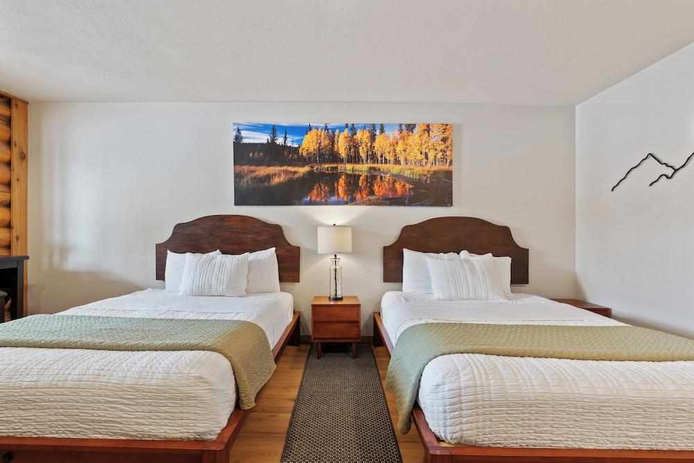 Duck Creek Village Inn photo 9