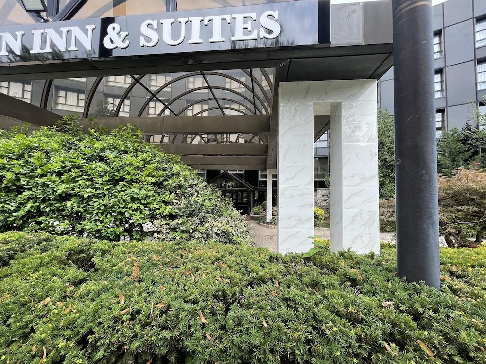 Garden Inn & Suites photo 6