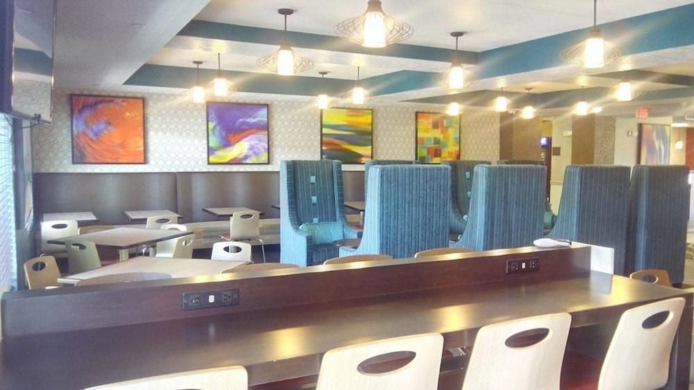 Best Western Plus Gallup Inn & Suites photo 30