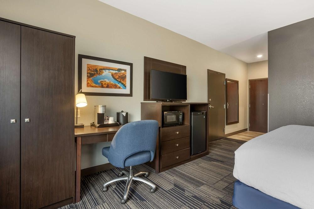 Best Western Plus Columbia Inn photo 28