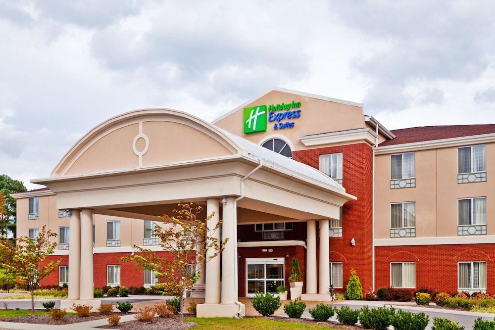Holiday Inn Express & Suites Dickson by IHG — hotel in Dickson