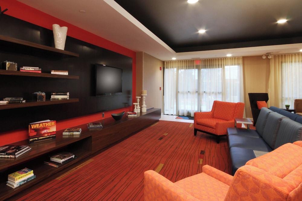 Courtyard Flint by Marriott photo 2