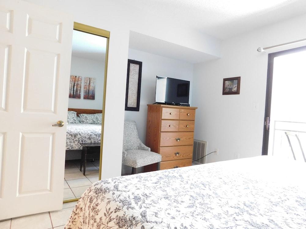 Laurel Inn Condominium photo 33