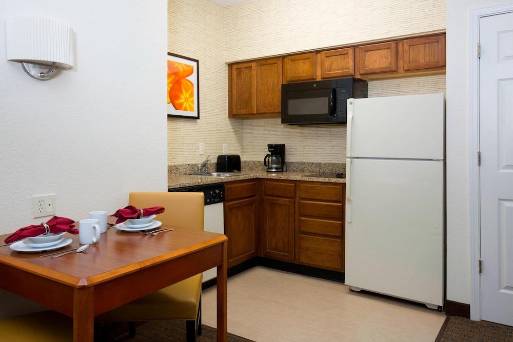 Residence Inn by Marriott Olathe Kansas City photo 14