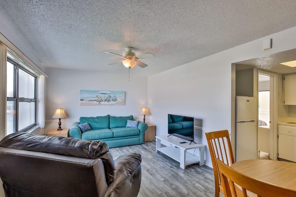 Coastal Waters Inn photo 81