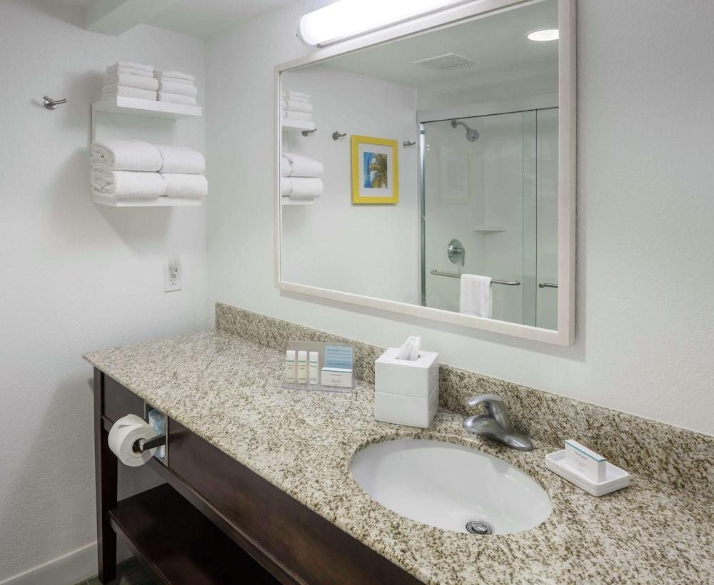 Hampton Inn & Suites by Hilton Miami-Doral/Dolphin Mall photo 30