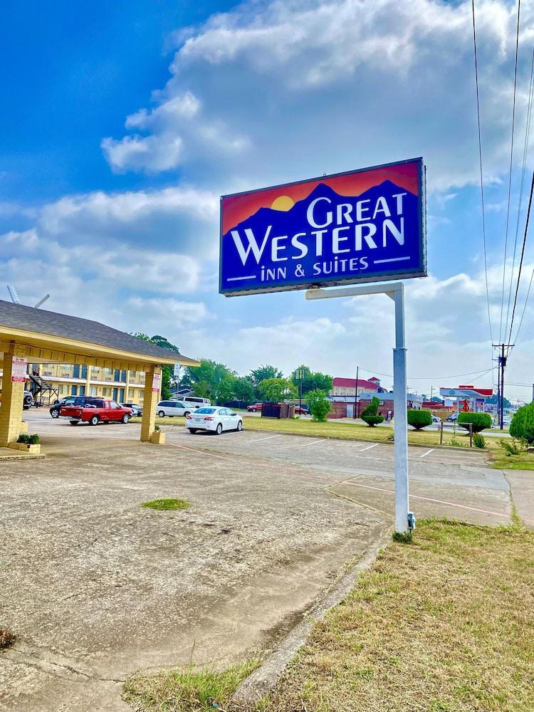 Great Western Inn & Suites — hotel in Euless