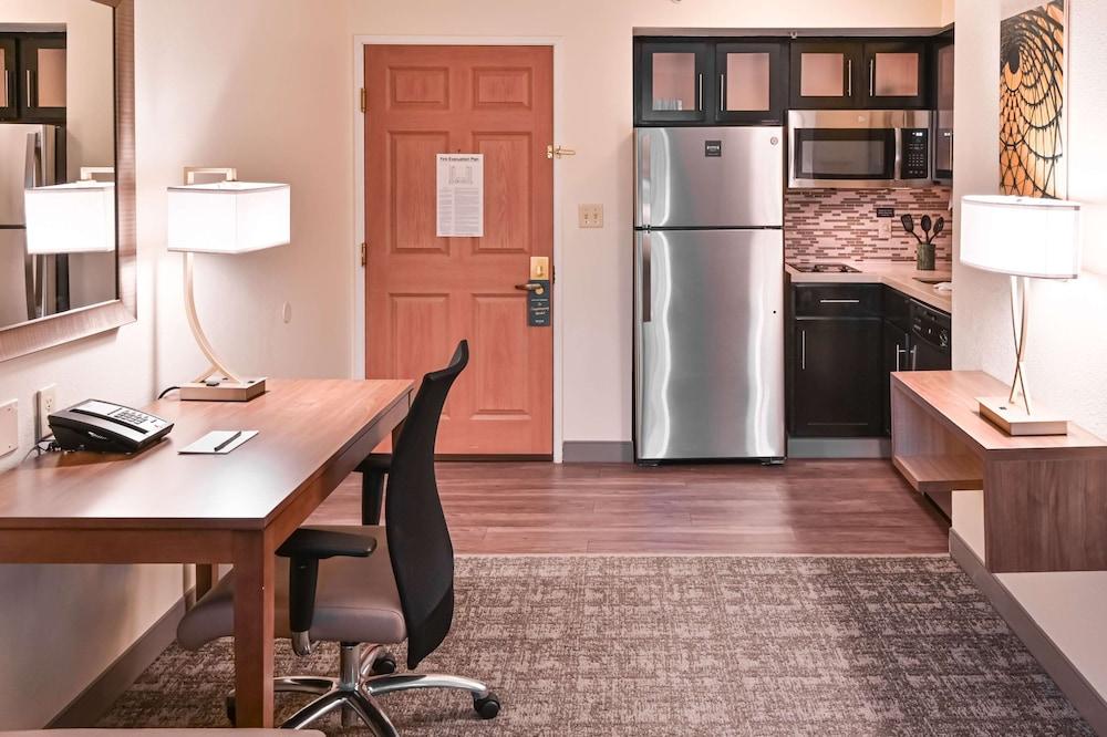 Sonesta ES Suites Fort Lauderdale Plantation photo 25