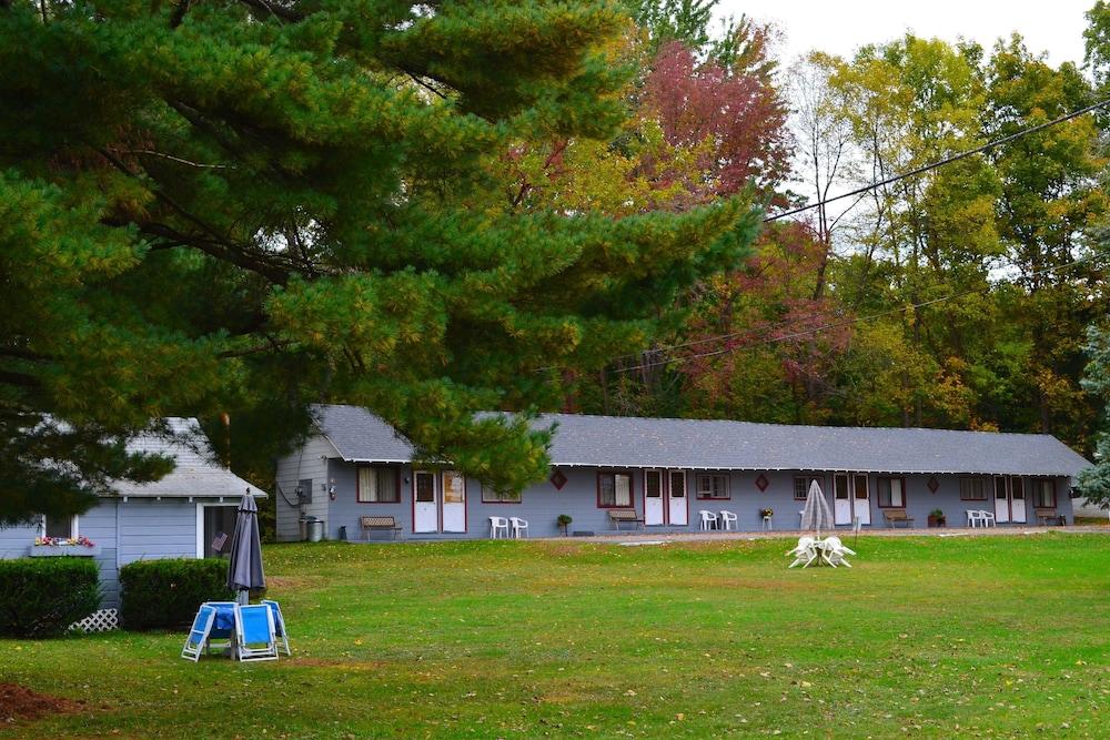 Chamber Lane Motel photo 1