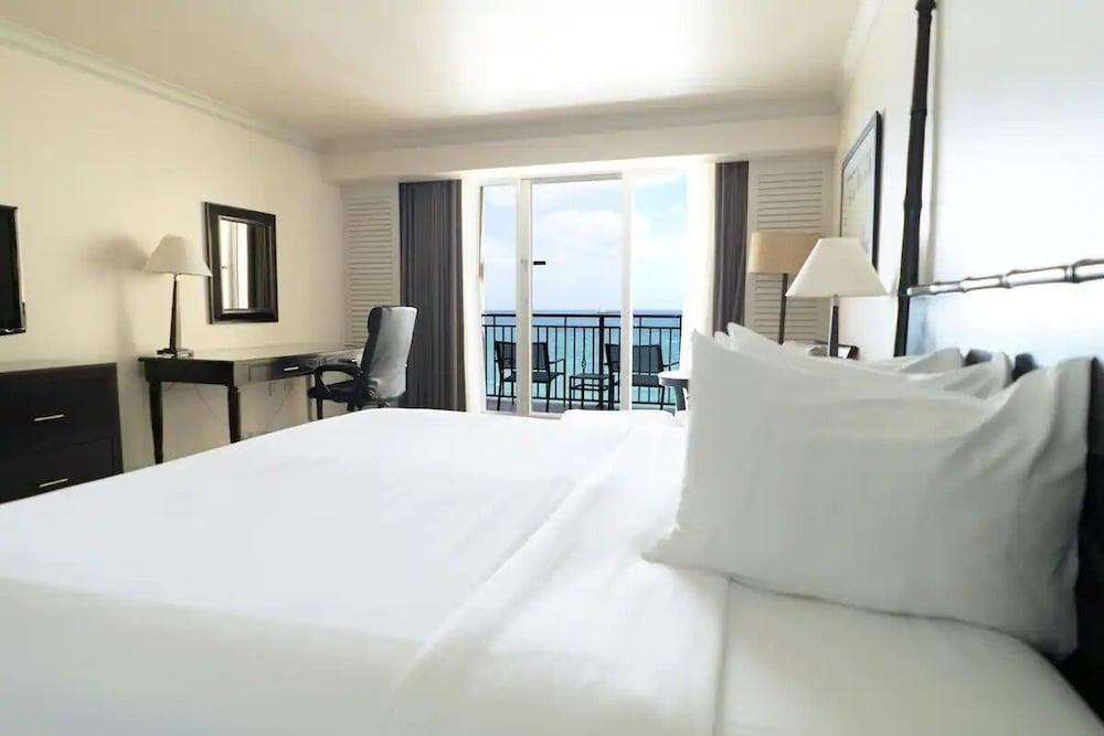 Private Residences at the Atlantic Resort and Spa photo 37