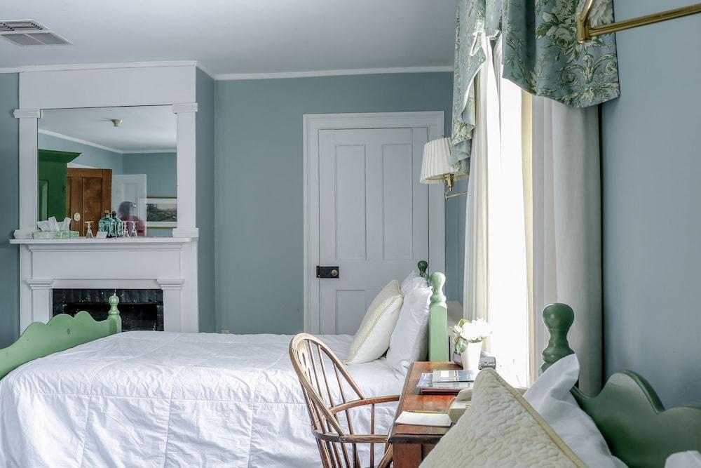 Delamater Inn photo 14