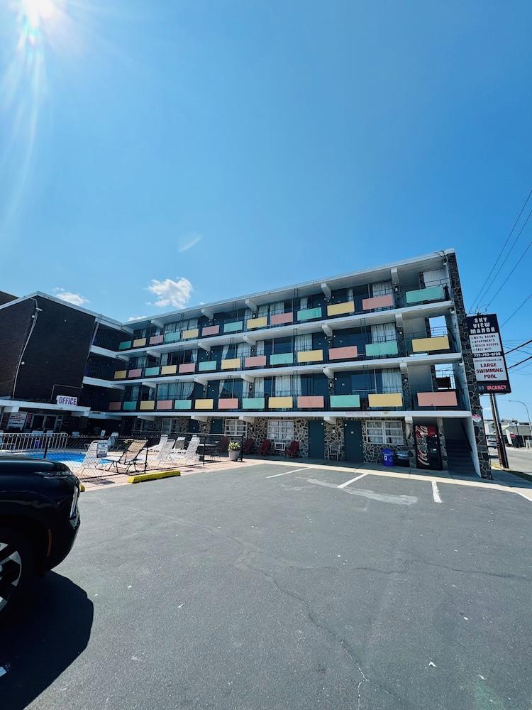 Skyview Manor Motel photo 75