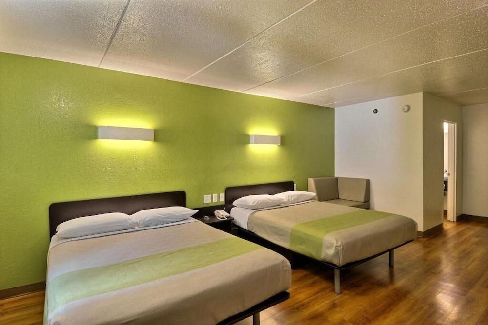 Motel 6 Danvers, MA - Boston North photo 9