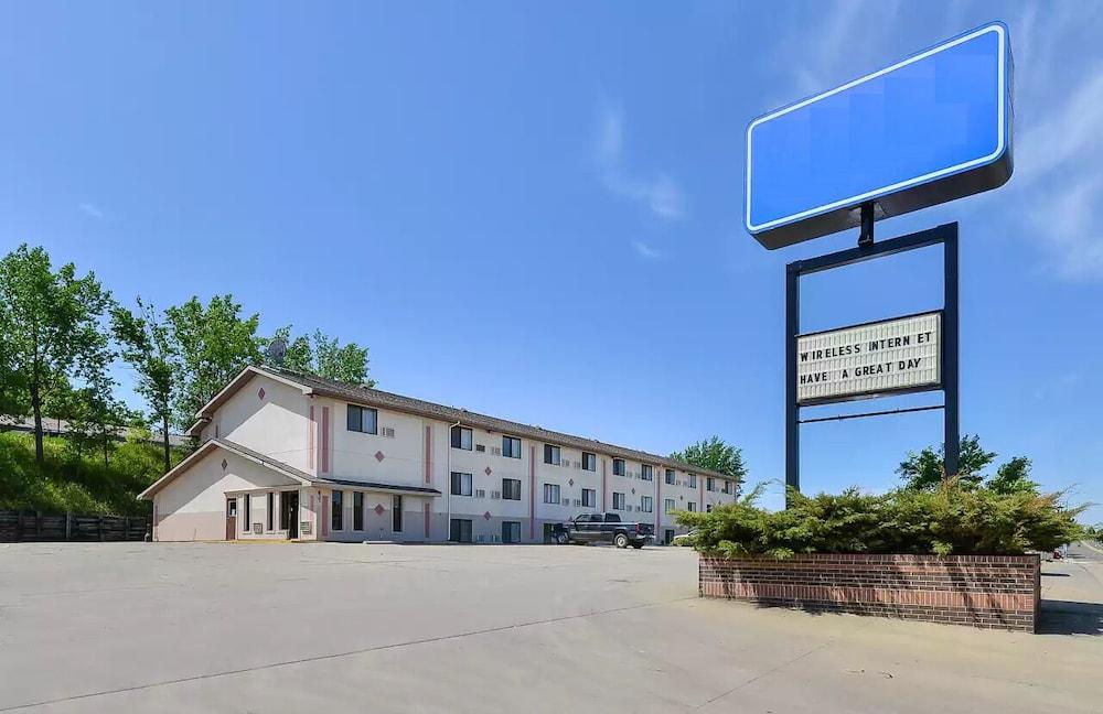 Dickinson Inn photo 6