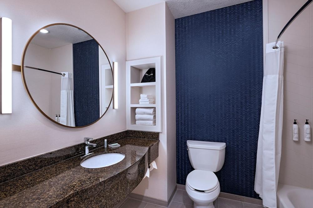 Fairfield Inn & Suites Hillsboro photo 12