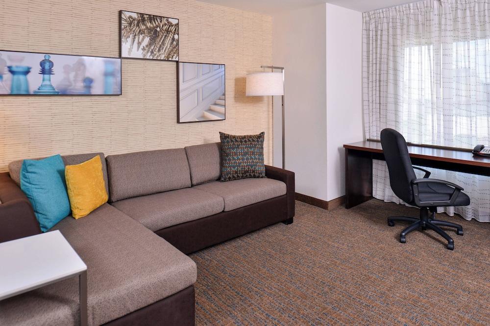 Residence Inn Cedar Rapids South photo 7