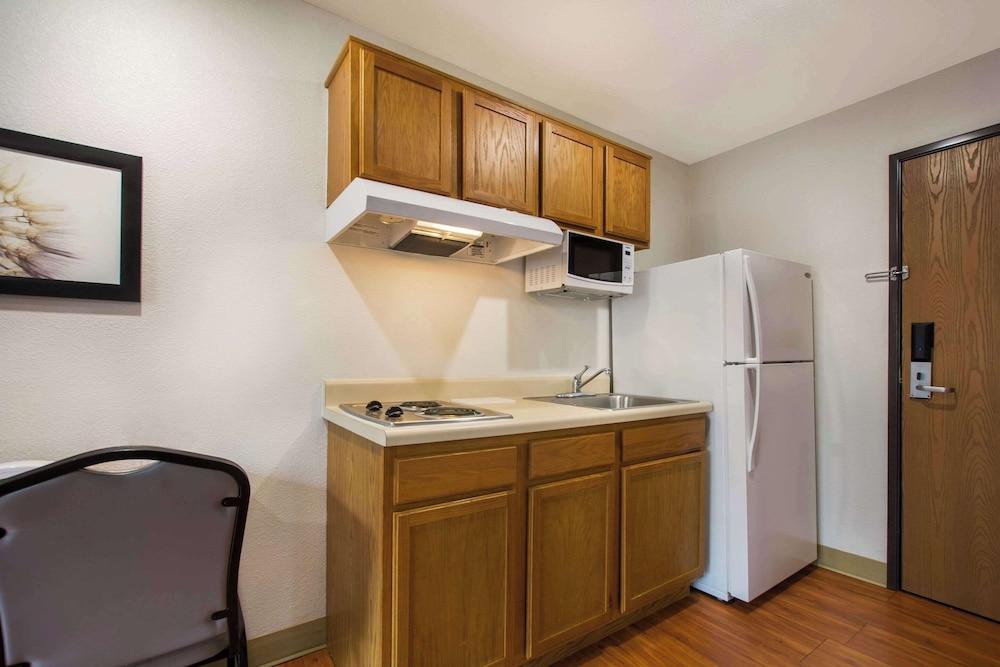 WoodSpring Suites Louisville Southeast photo 34