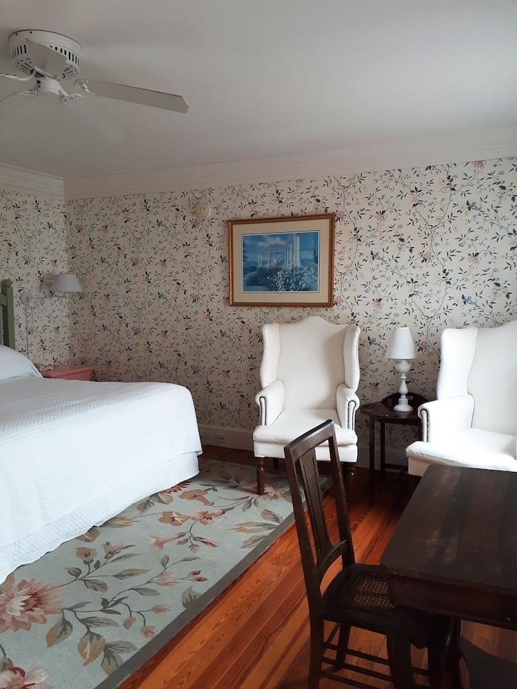 The Colony Hotel photo 63