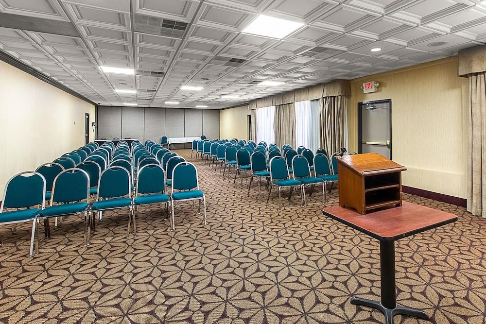 Clarion Inn Columbia Airport photo 49