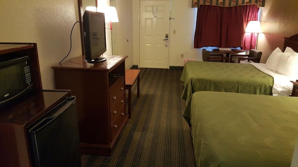 Quality Inn Mobile West Tillmans Corner photo 12