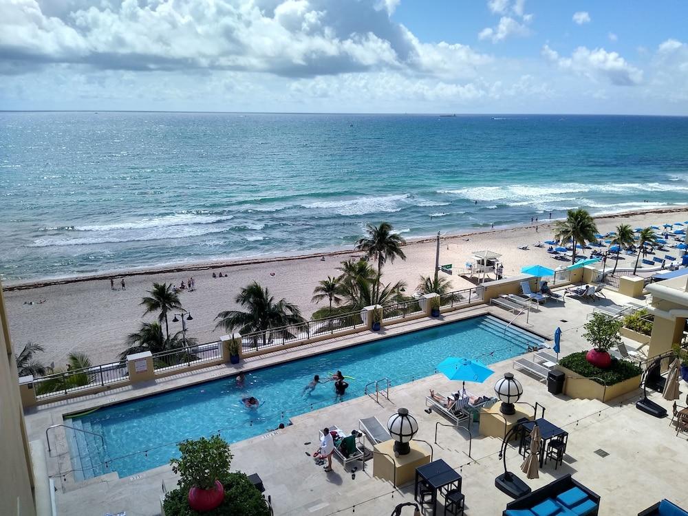 Private Residences at the Atlantic Resort and Spa photo 19