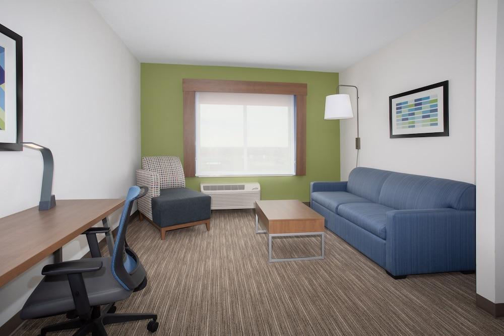 Holiday Inn Express & Suites Goodland I 70 by IHG photo 22