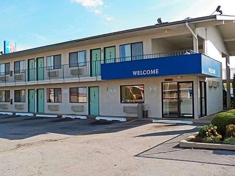 Rodeway Inn Fort Smith I-40 photo 8