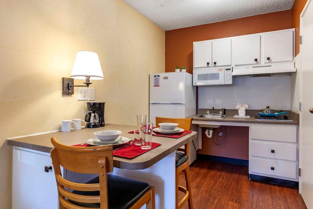 Suburban Studios Albuquerque Uptown photo 25