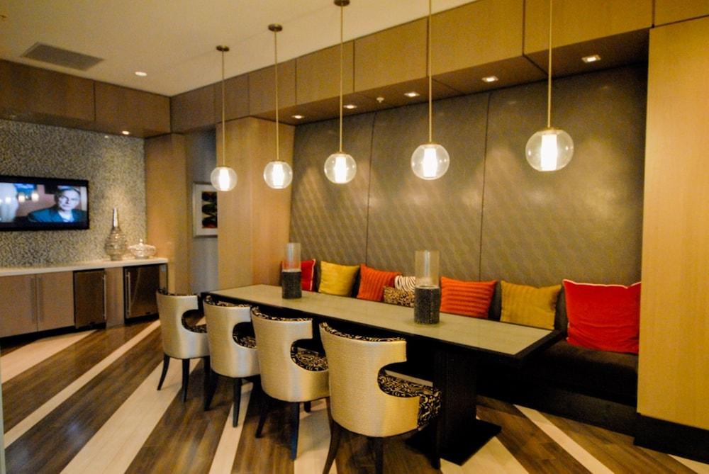 Bluebird Suites in Tysons Corner photo 23