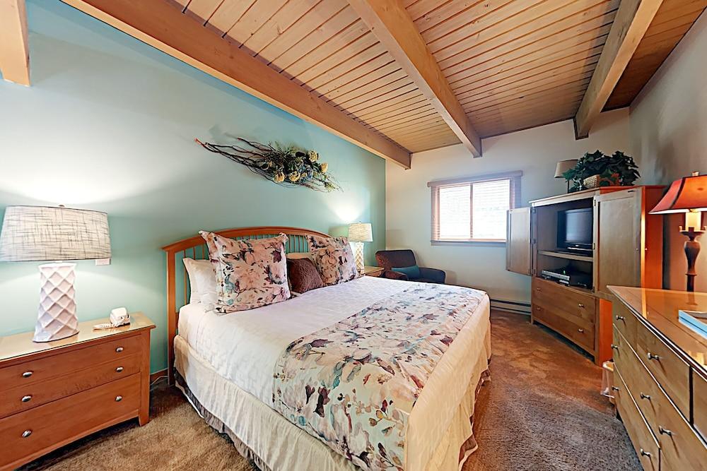 The Timberline Condominiums photo 63