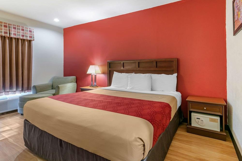 Econo Lodge Eutaw I-20 photo 2