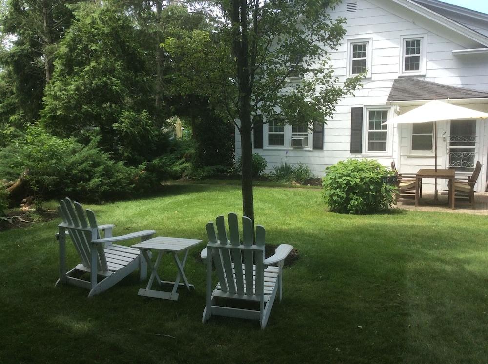 White Blossom House Inn photo 23
